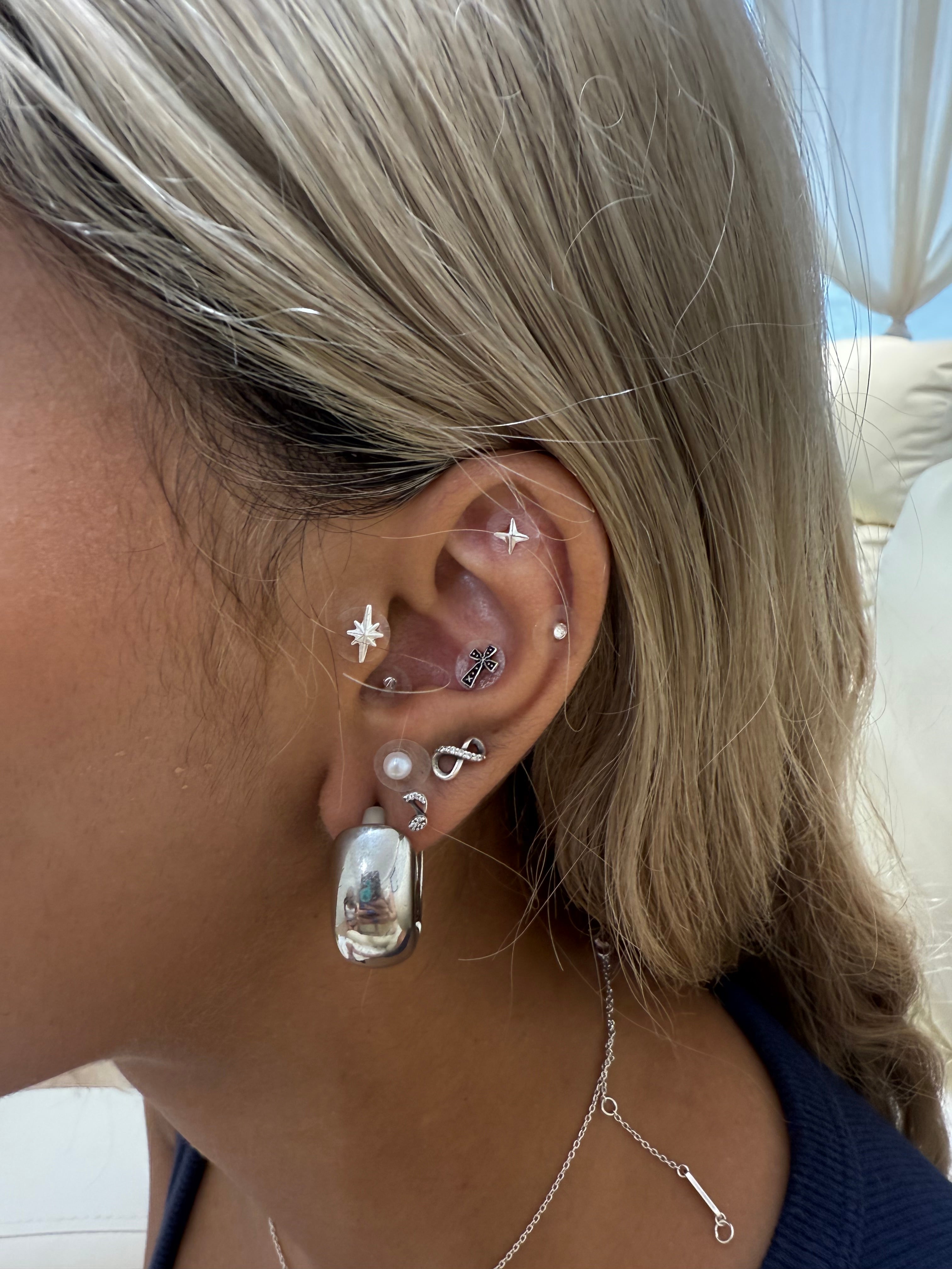 SNSで大人気！【耳ツボジュエリー】1day即日メニュー化可能